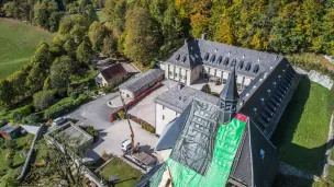 Restauration couverture et charpente du Monastère de Chalais en Isère en 2019 par l'entreprise Chardon Frères