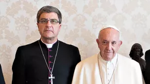 Mgr Eric de Moulins-Beaufort et le pape François - Vatican Media-Foto CPP CIRIC