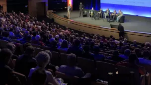 Table-ronde au rassemblement de la famille ignatienne à Marseille ©Au Large avec Ignace