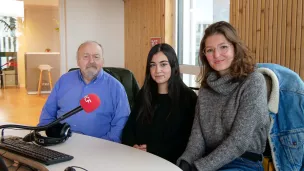 de gauche à droite : Jean-Pierre Bouhier, Sihem Irouche, Jade de Magneval - © RCF Lyon