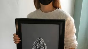 Victoria Pourcines, créatrice et portraitiste de bijoux