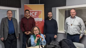 Chantal de la Touanne, Stéphane Jourdain, Joscelyn Lapart, et Marco Marchionni autour de Roger Cayzelle.