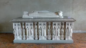 Gisant du Duc Jean de Berry (reproduction visible au Palais Jacques Cœur de Bourges). © Image libre de droits.