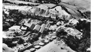 Vue aérienne de la mine de la Bellière à St Pierre Montlimart