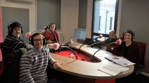 Les résidents de l'Arche de la Ruisselée au micro de RCF Sarthe © RCF Sarthe