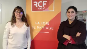 Isabelle Charpentier-Michenot, puéricultrice et Marie Lagarde, ergothérapeute, a l'origine du projet "Parents confiants". © RCF - Hugo Sastre.