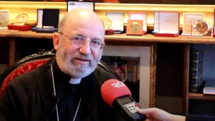 Mgr Centène, évêque de Vannes dans son bureau ©RCF Sud Bretagne