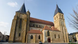 La Collégiale Saint Sylvain de Levroux est répertoriée sur l'application "Belles Églises". © Wikipédia. 