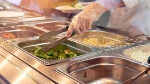Plus de produits locaux en restauration collective en Sarthe © iStock