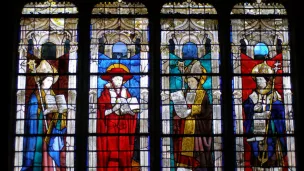 Vitrail de la chapelle St Loup en la Cathédrale de Bourges.