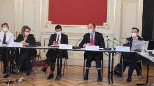 De gauche à droite, Fiona Manenc, commissaire d'Annecy, Line Bonnet, procureure de la République au Tribunal d'Annecy, Alain Espinasse, préfet de la Haute-Savoie, Bruno Badré, procureur de la République au Tribunal de Thonon Les Bains, et Benoit Tonanny, commandant du groupement de la gendarmerie de Haute-Savoie. ©Victorien Duchet RCF Haute-Savoie