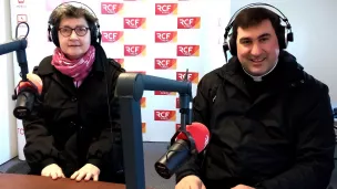 Betty Colin et le Père Jean du Parc en studio