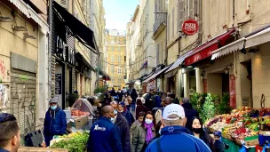 Sur le marché de Noailles, à Marseille.