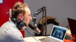  Jérémy Marx dans les studios de RCF à Metz. Photo Emilien Noiré