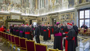 La Congrégation pour la doctrine de la foi fait partie de la Curie romaine (réunie ici dans la salle Clémentine du palais apostolique au Vatican, le 02/01/2019) ©VATICAN POOL/CPP/CIRIC