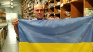 Parmi une multitude de drapeaux, celui de l'Ukraine martyre est particulièrement demandé ces dernières semaines @RCF Orne