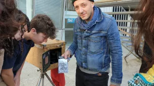 Les boîtes afghanes du photographe brestois Nicolas Hergoualc'h @ Christophe Pluchon, RCF