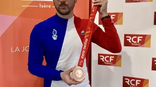 Hyacinthe Deleplace et sa médaille de bronze des Jeux Paralympiques de Pékin 2022