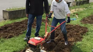 Les élèves de l'école primaire Ste Marthe cultivent un potager depuis deux ans avec les Jardiniers solidaires. © Etablissement Ste Marthe. 