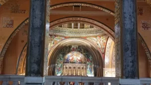 décors basilique lisieux