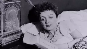 Edith Piaf avait une image de la "petite Thérèse" sur sa table de chevet @vodeus