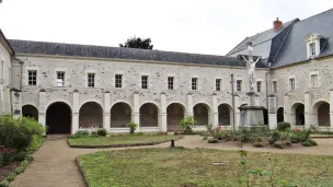 Cloître du Carmel d'Angers