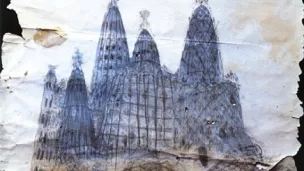 Antoni Gaudi (1852 –1926), projet pour l’église de la Colonie Güell, vers 1908-1910, fusain et rehauts de blanc sur photographie, Barcelone, Museu Nacional d’Art de Catalunya (Photo © MNAC, Barcelona, 2022)