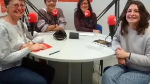 Evelyne Bouquet et Maëlle Errard (premier plan) et Marie-Laure Pernot et Laure Delattre