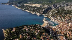 Provence Tourisme est missionnée afin de promouvoir le tourisme dans le respect de l’environnement et des habitants et garantir aux visiteurs un accueil de qualité @ Facebook My Provence