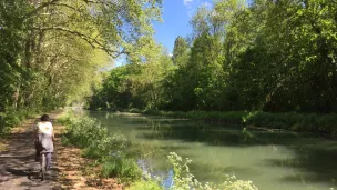 Le canal de Berry à vélo © RCF.