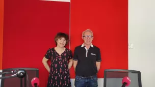 Nathalie Savot, directrice de la Boite Aux Lettres, et Dominique, bénévole depuis 10 ans