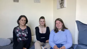 Amandine Zidane, aux côtés d'Emma et Pauline, internes au lycée La Touche. © RCF Sud Bretagne