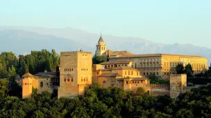 L'Alhambra de Grenade est avec la Grande mosquée de Cordoue le plus prestigieux témoin de la présence musulmane en Espagne du VIIe au XVe siècle.©Wikimédia commons