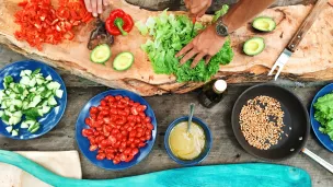 Wahiba et Charlotte : des vies changées par la cuisine
