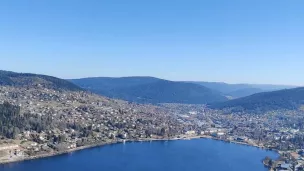 Gérardmer est surtout connue pour son lac. ©Pauline HARRE / RCF Lorraine Nancy.