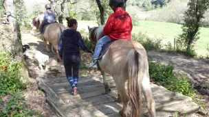 Le domaine de Fraisse dans l'Aude est un lieu de répit pour les personnes autistes et leur famille ©Terre d'Avenir