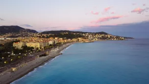 La mer à Nice - Photo by Lazar Krstić on Unsplash