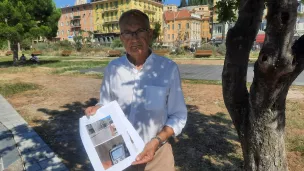 Richard Chemla avec le constat d'huissier d'une température au sol moins élevée - Photo RCF 