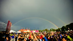 Double Arc-en-Ciel au festival de Dour ©Kmeron