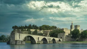 vue du pont et de la ville d'Avignon - © Roelf Bruinsma via Unsplash