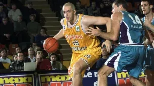 Fred Weis avec le maillot du Limoges CSP © Gabriel Laprade