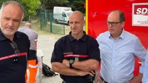 Bruno Lafon, le maire de Biganos avec les pompiers girondins sur le front des incendies, ©Bruno Lafon