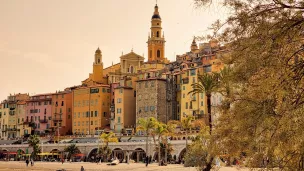 Plage de Menton, Côte d'Azur - Photo by Dwain Norsa on Unsplash