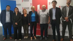 Isabelle Rivière, présidente de la Comission Handicap du département de Vendée, à présenté les assises en compagnie de Jean-Pierre Péaud, l'organisateur, ainsi que des représentants de la région, de la ville de la Roche sur Yon et de l'ARS