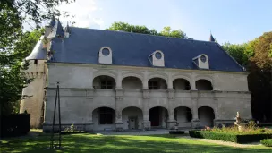 Le château de Dampierre-sur-Boutonne ©Wikimédia commons