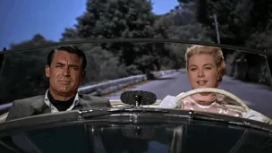 © Paramount Pictures. Cary Grant et Grace Kelly dans La Main au collet en 1955.