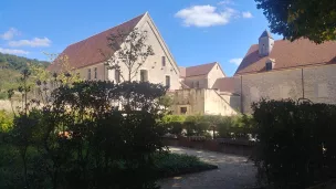 Les trosièmes rencontres de Bourges ont eu lieu à l'abbaye de Noirlac © RCF - Guillaume Martin-Deguéret.