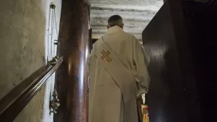 Dans l'Église catholique, le diacre est membre du clergé ©Corinne SIMON/Hans Lucas