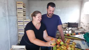 Aux Vergers d'Aulaines, Fabienne et Vincent ont déjà commencé la cueillette !