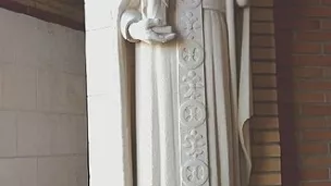 Statue de Saint Maurille à voir dans l'église du Sacré Cœur à Cholet